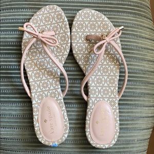 Kate Spade flip flop sandals size 7 1/2
